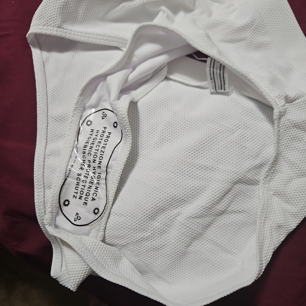 White Bikini Set - Picture 7 of 8